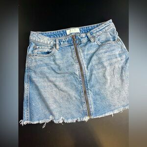 Free People | We the Free Denim Blue Skirt With Raw Hem & Front Zip Sz 27